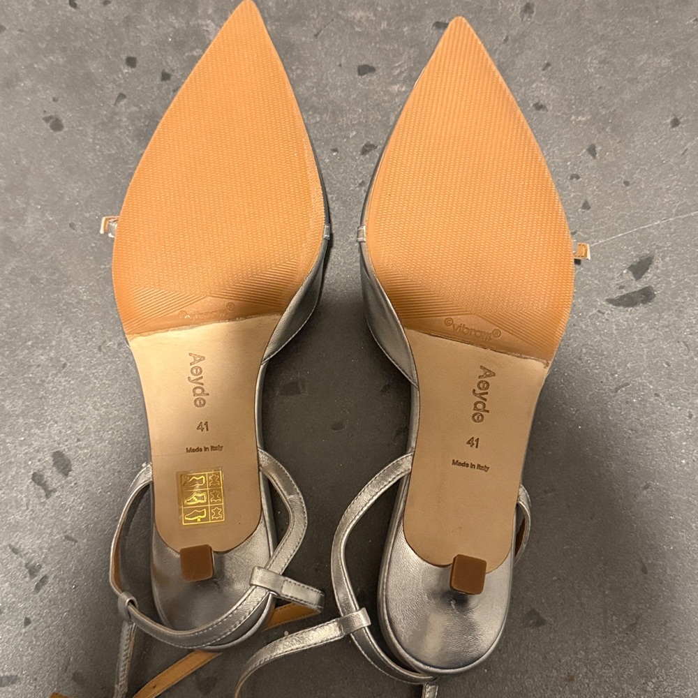 Aeyde Melia silver kitten heel sling back size 41 - Picture 5 of 5